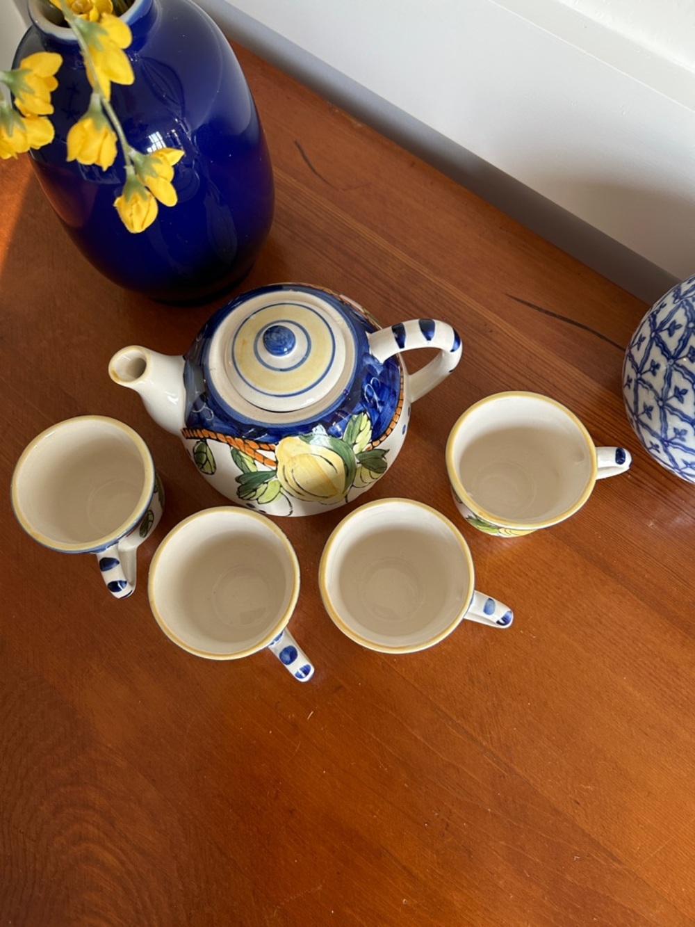 Ceramic Teapot and 4 cups Miniature Hand painted Lemon design Vintage tea set - Picture 9 of 9